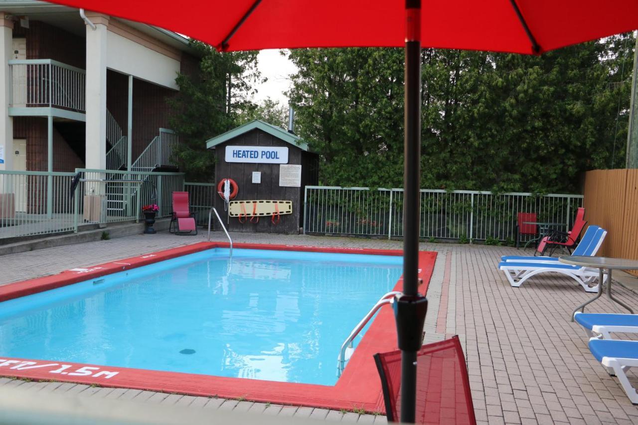 Quality Inn & Suites 1000 Islands Gananoque Exterior foto
