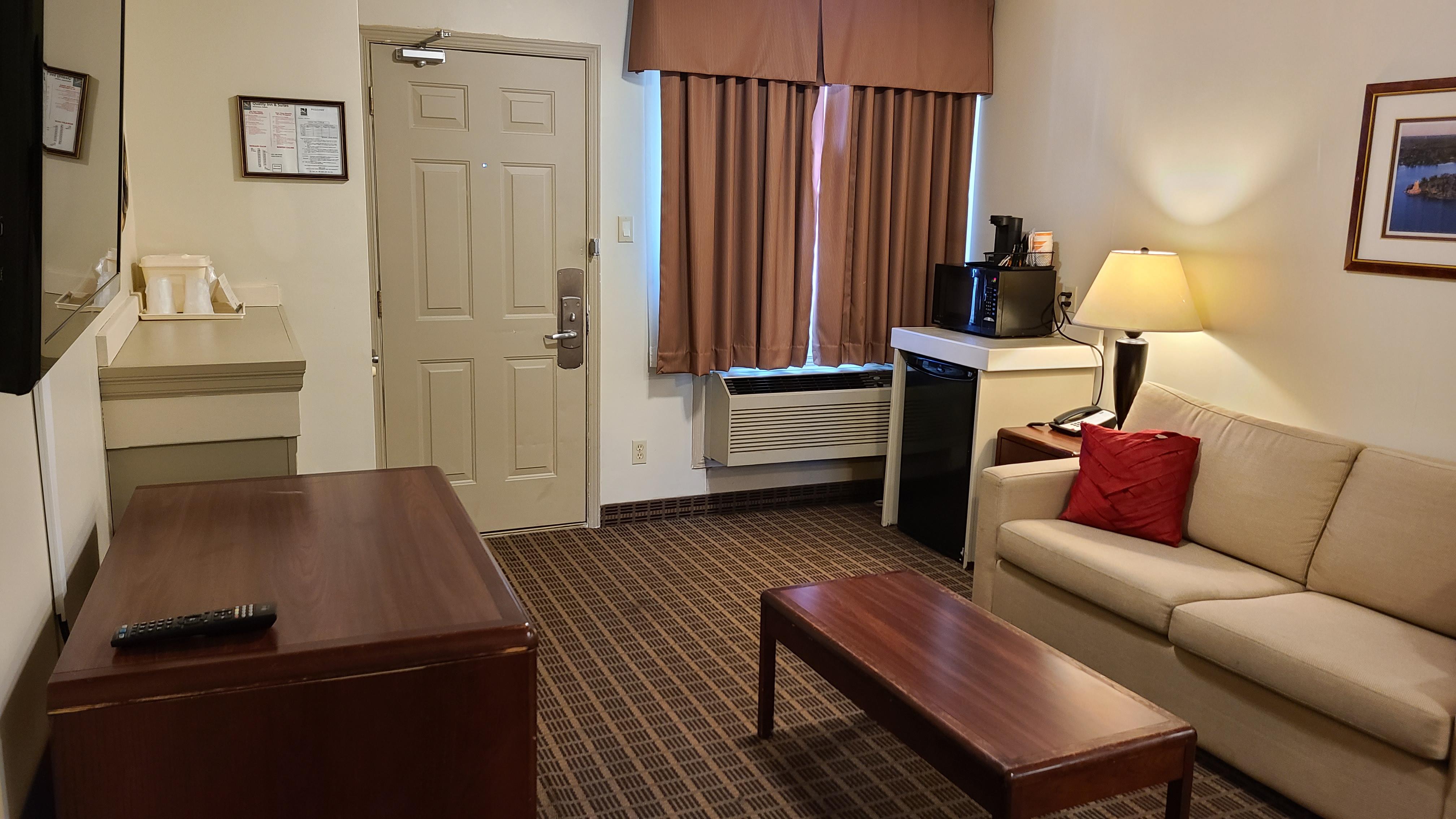 Quality Inn & Suites 1000 Islands Gananoque Exterior foto